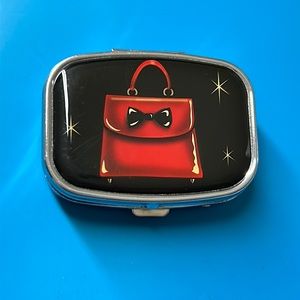 🖤Red tote bag pill box